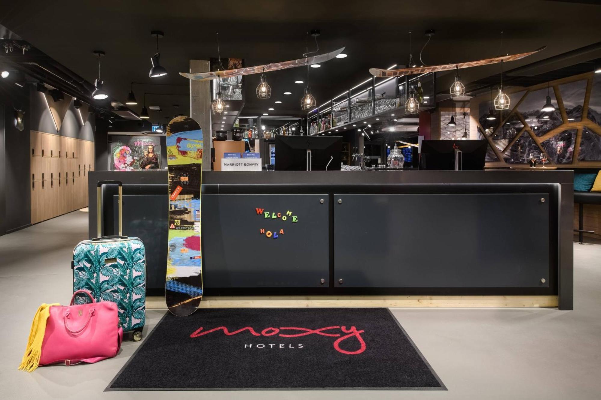 Moxy Sion Hotel Eksteriør billede